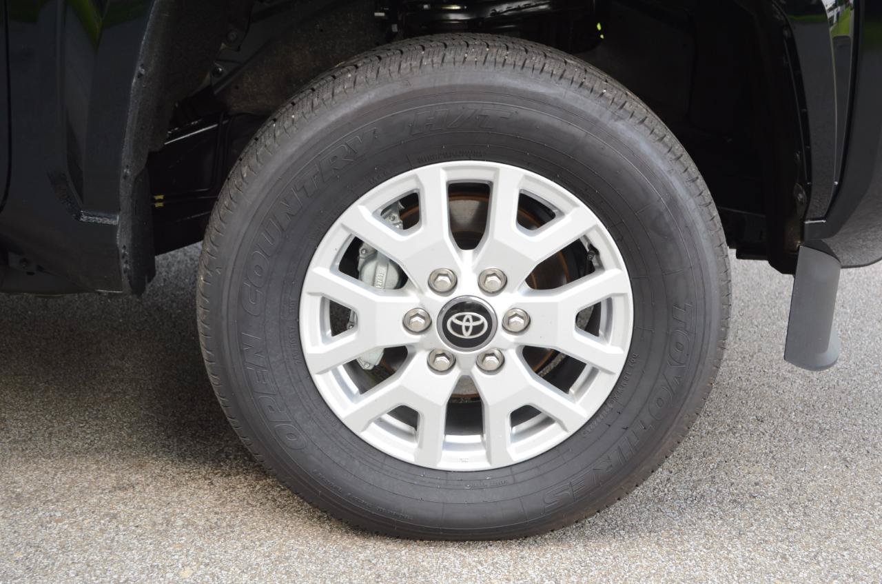 Used 2026 Toyota Tacoma SR5 AWD/4WD image 12