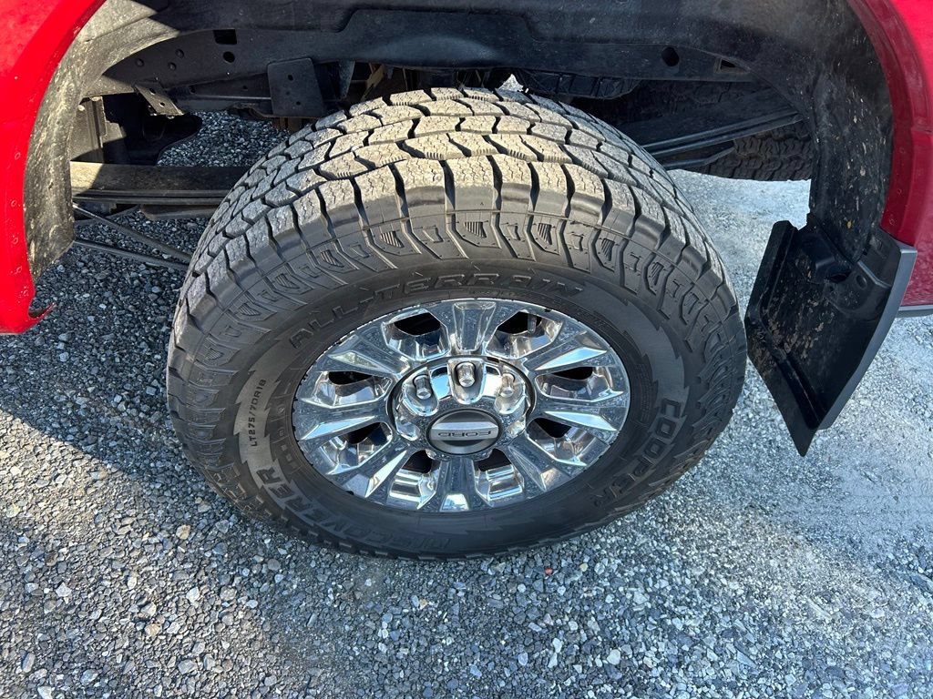 Used 2017 Ford F250 XLT w/ XLT Premium Package AWD/4WD image 6