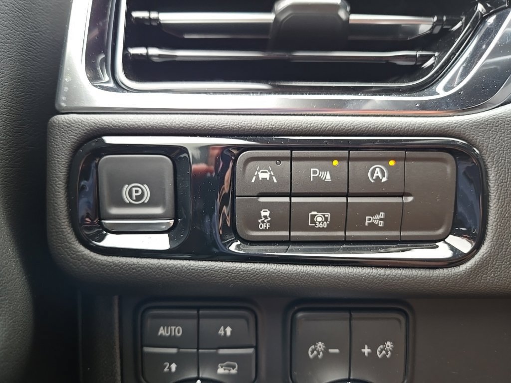 New 2026 GMC Yukon Denali AWD/4WD image 25