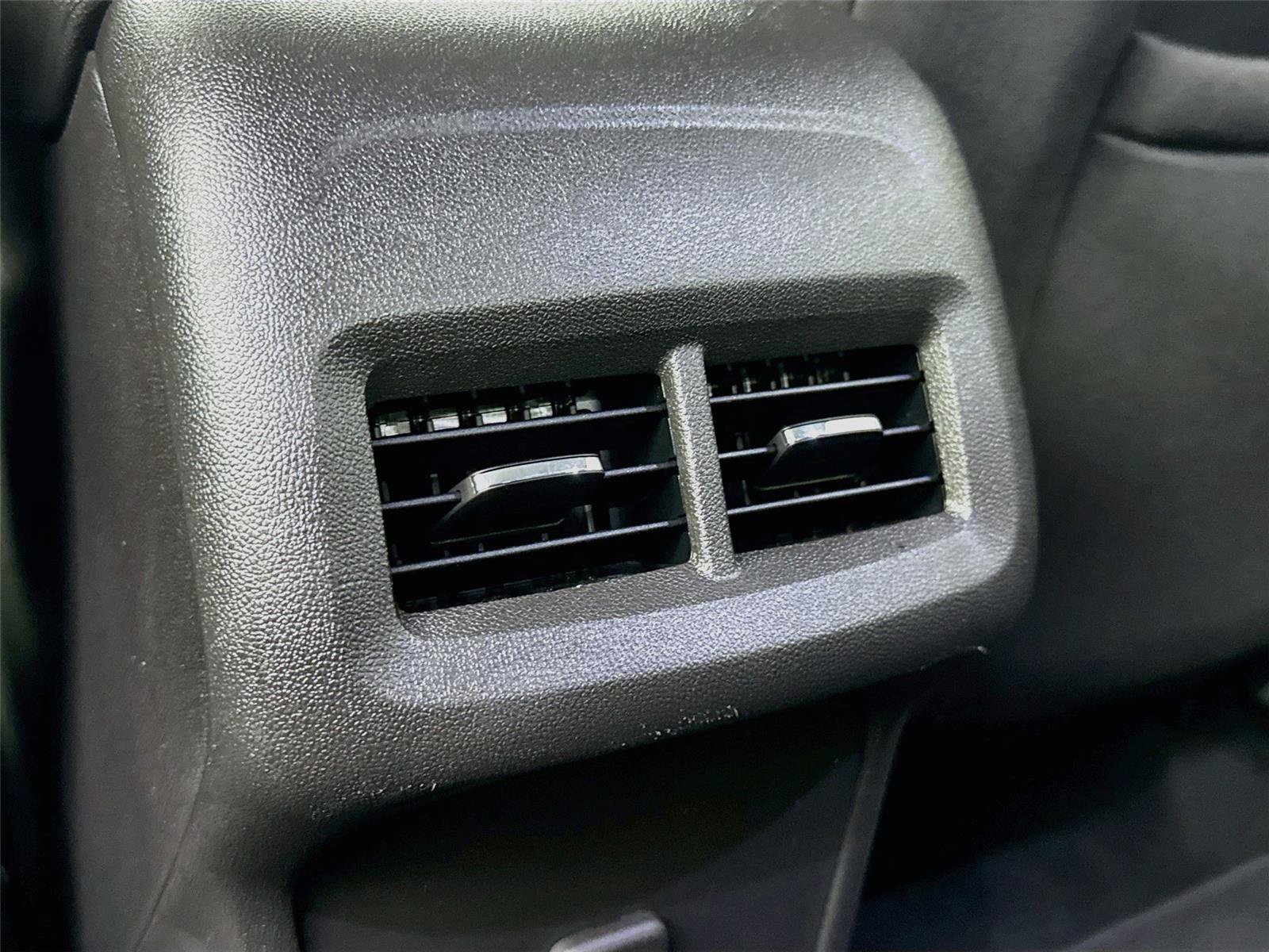 Used 2023 Chevrolet Equinox LS w/ LS Convenience Package AWD/4WD image 24