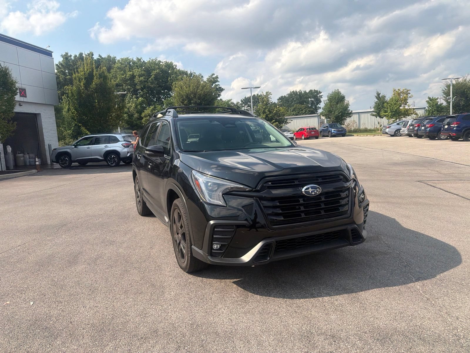Used 2023 Subaru Ascent Onyx Edition AWD/4WD image 8