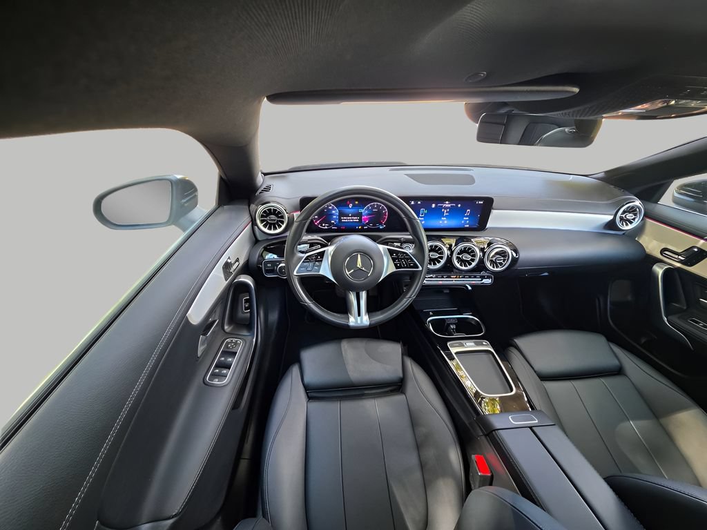 Used 2025 Mercedes-Benz CLA 250 image 13