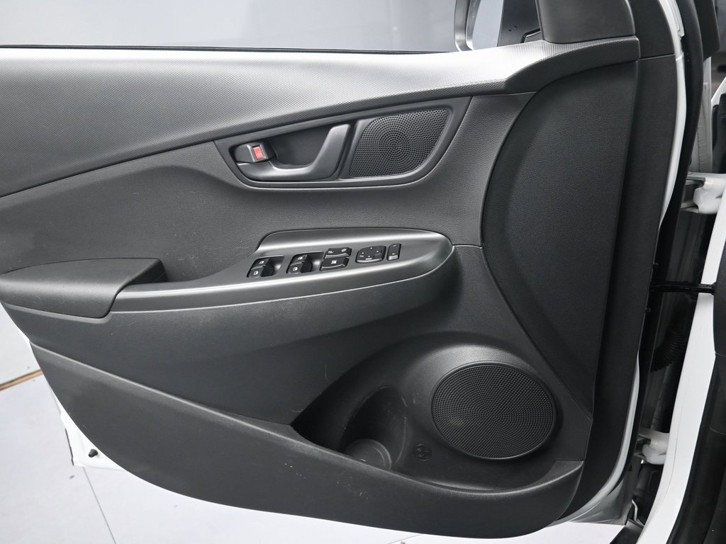 Used 2020 Hyundai Kona SEL image 25