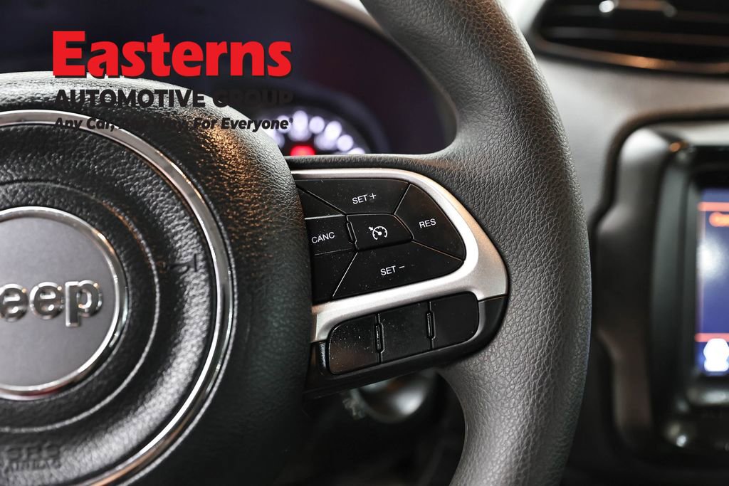 Used 2021 Jeep Renegade Sport image 15