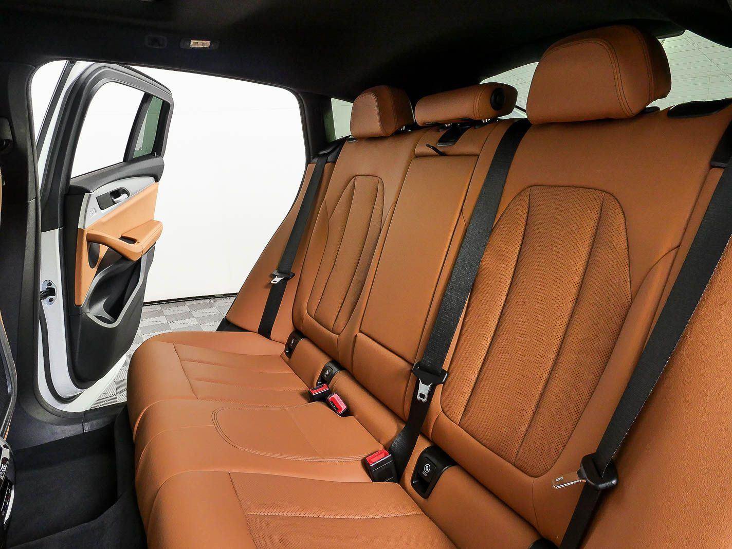 Used 2025 BMW X4 xDrive30i AWD/4WD image 19