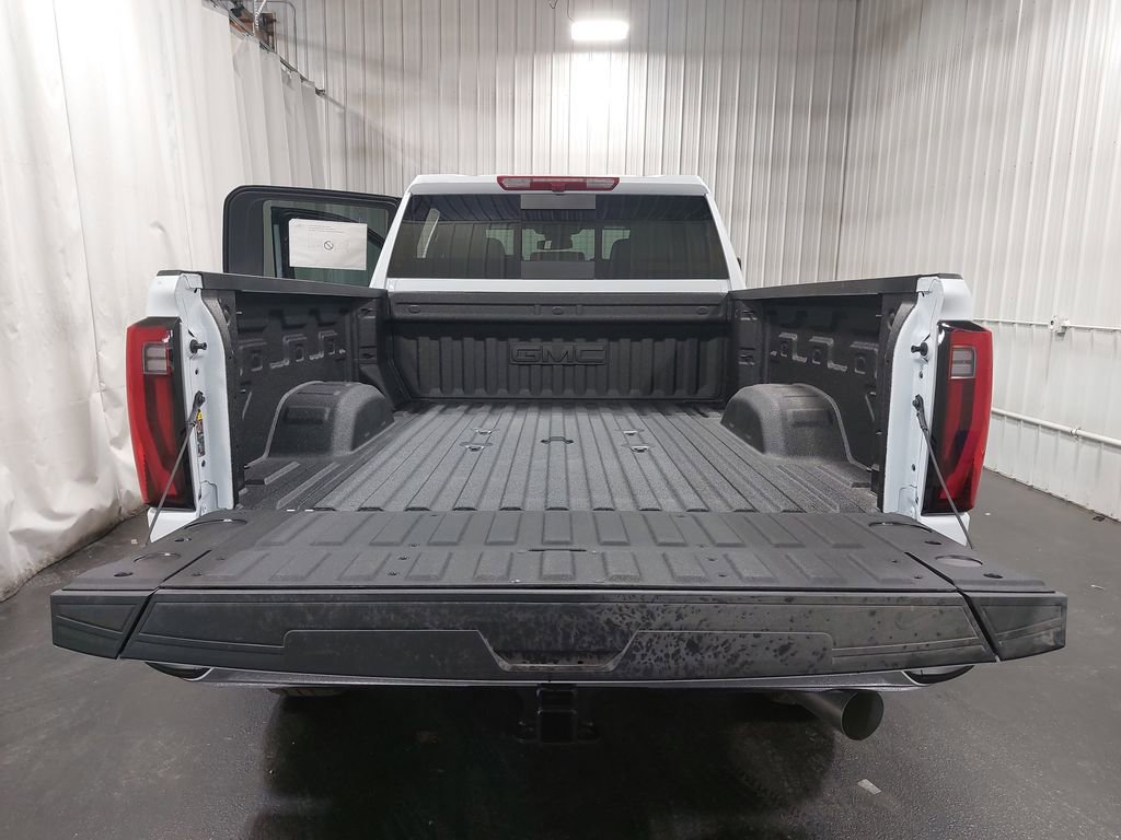 New 2026 GMC Sierra 3500 SLT w/ SLT Premium Package image 13