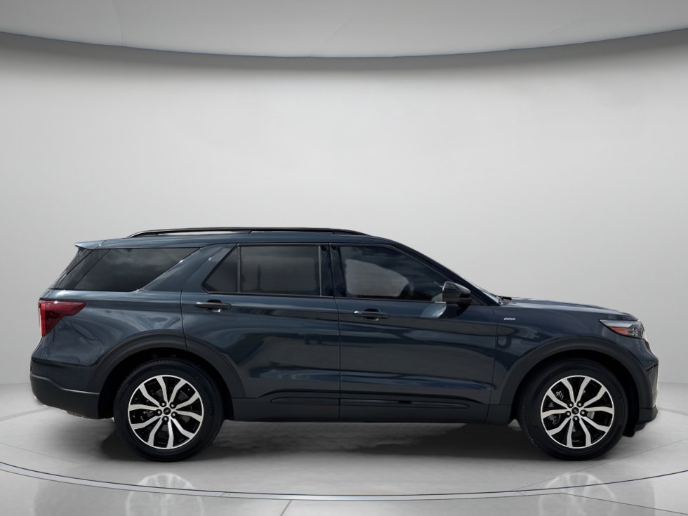 Certified 2023 Ford Explorer ST-Line w/ Class IV Trailer Tow Package image 2