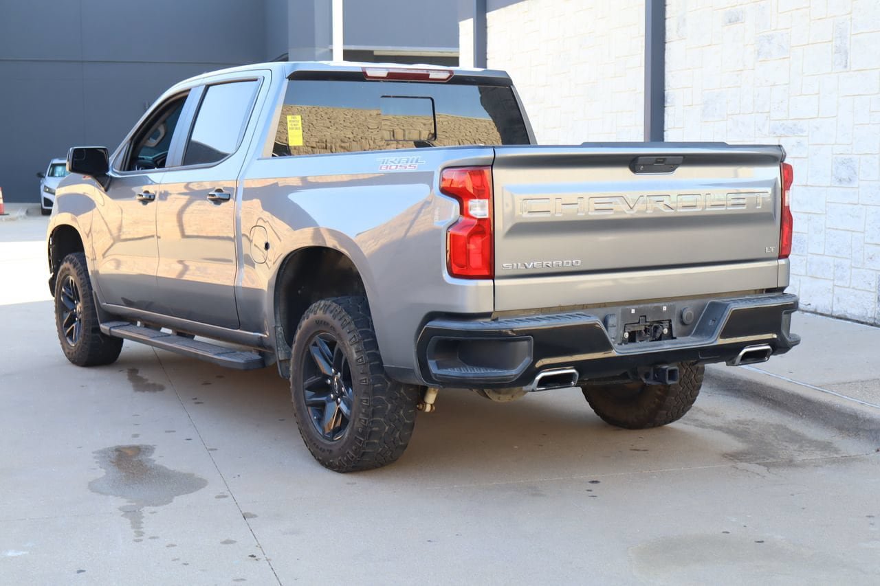 Used 2020 Chevrolet Silverado 1500 LT Trail Boss AWD/4WD image 3