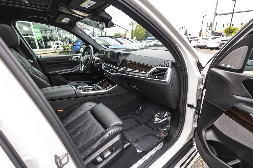 Used 2026 BMW X5 xDrive40i AWD/4WD image 28