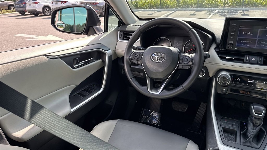 Used 2021 Toyota RAV4 XLE Premium image 22