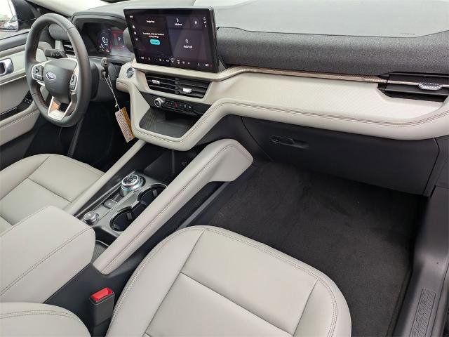 New 2026 Ford Explorer Active image 22