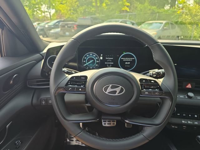 New 2025 Hyundai Elantra SEL image 14