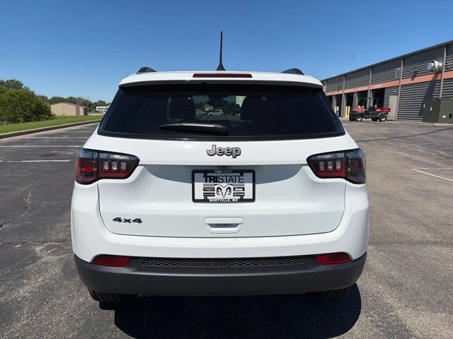New 2026 Jeep Compass Latitude AWD/4WD image 4