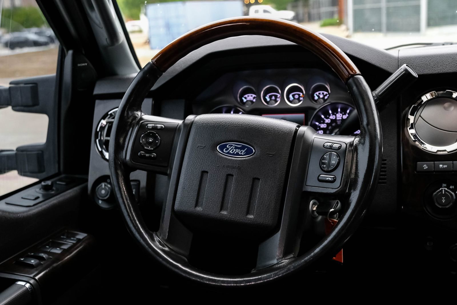 Used 2016 Ford F250 Platinum w/ FX4 Off-Road Package AWD/4WD image 15