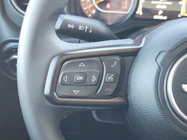 Used 2025 Jeep Wrangler Unlimited Rubicon image 28