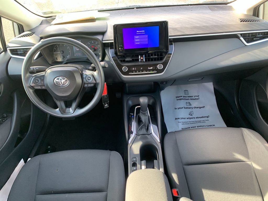 Used 2025 Toyota Corolla LE image 15