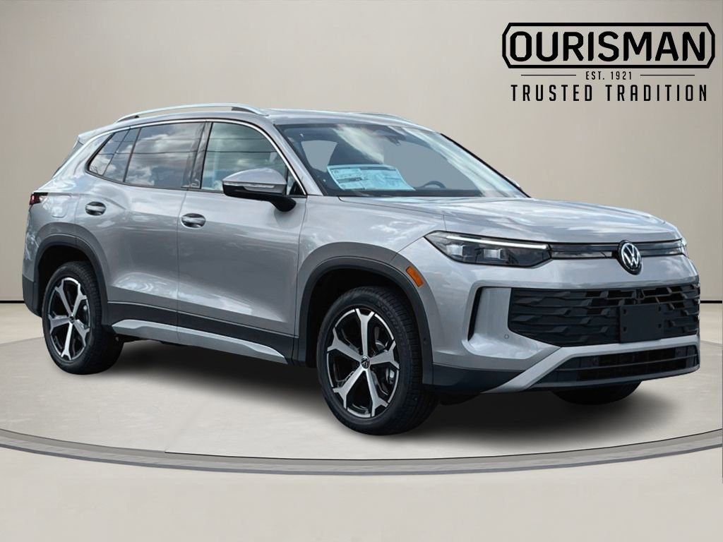 New 2025 Volkswagen Tiguan SE image 1