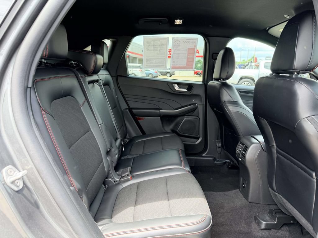 Used 2025 Ford Escape ST-Line AWD/4WD image 14
