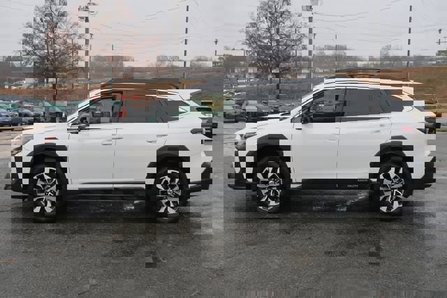 Certified 2025 Subaru Outback Limited w/ Popular Package #2 image 5