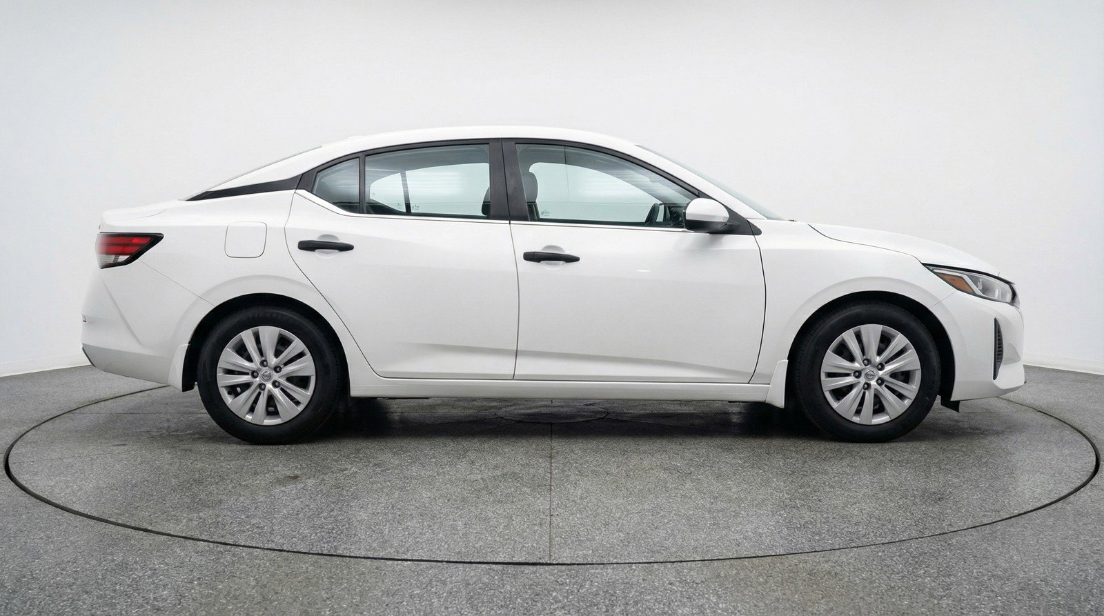 Used 2025 Nissan Sentra S FWD image 11