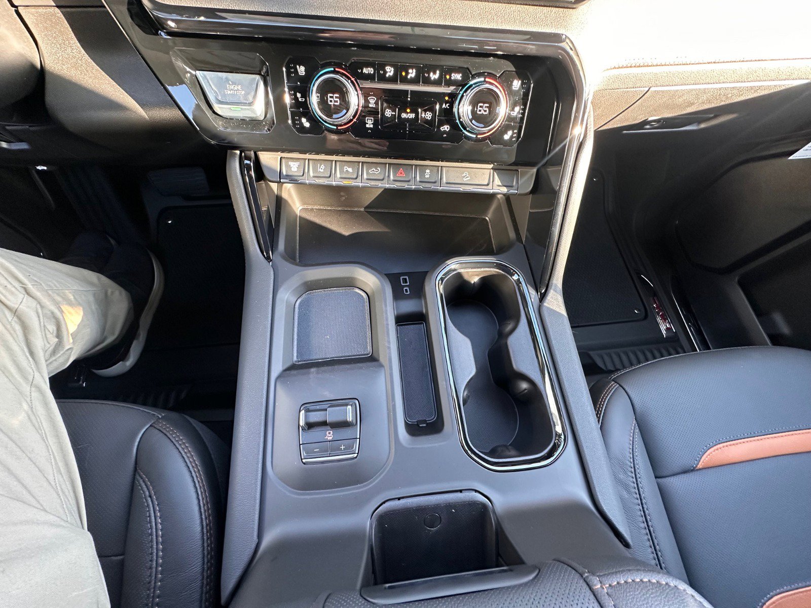 New 2026 GMC Sierra 2500 AT4 w/ AT4 Premium Plus Package image 18