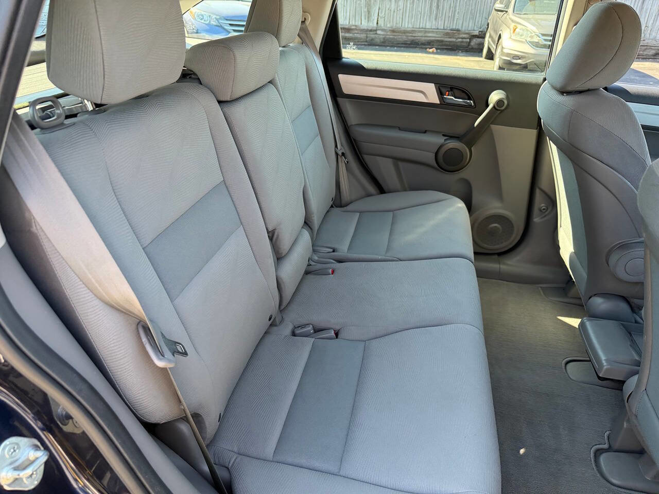 Used 2011 Honda CR-V LX image 28