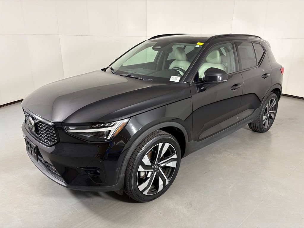 Used 2024 Volvo XC40 B5 Plus w/ Climate Package AWD/4WD image 49