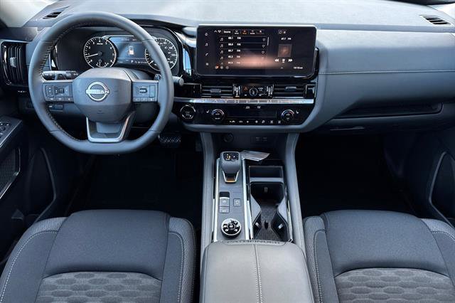 New 2026 Nissan Pathfinder SV image 15