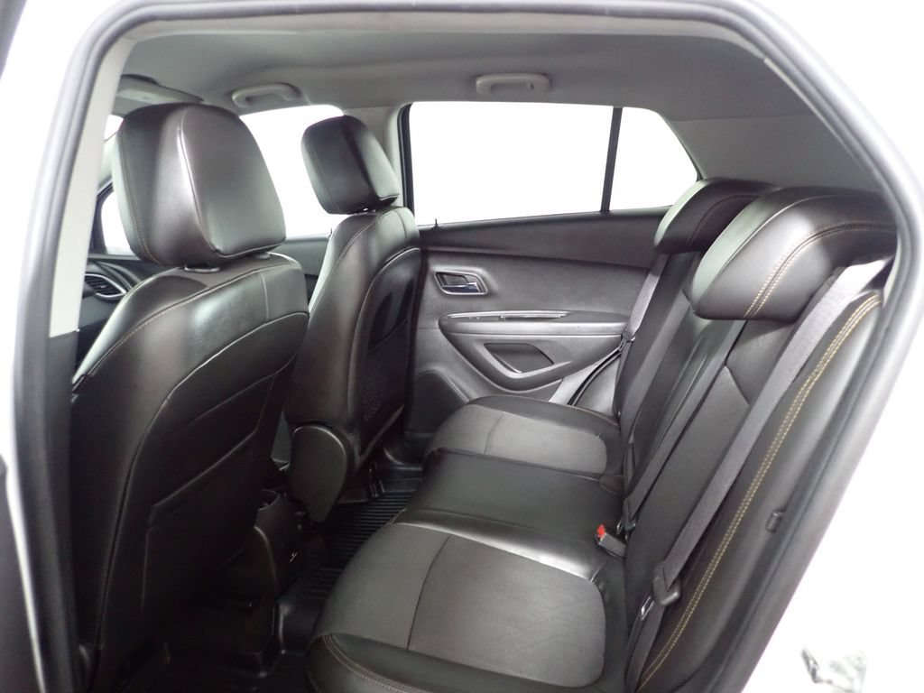 Used 2018 Chevrolet Trax LT w/ LT Convenience Package FWD image 31