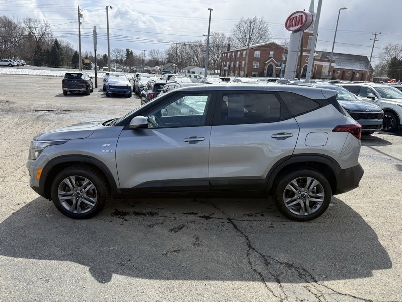 Certified 2023 Kia Seltos LX image 4