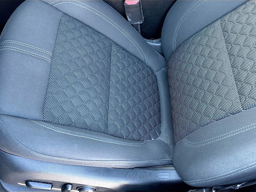 Used 2019 Chevrolet Blazer LT image 20