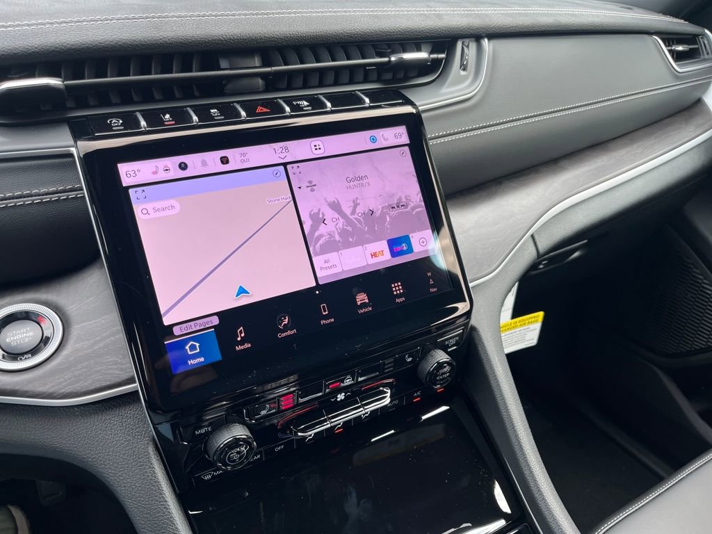 New 2025 Jeep Grand Cherokee Limited w/ Trailer Tow Package image 13