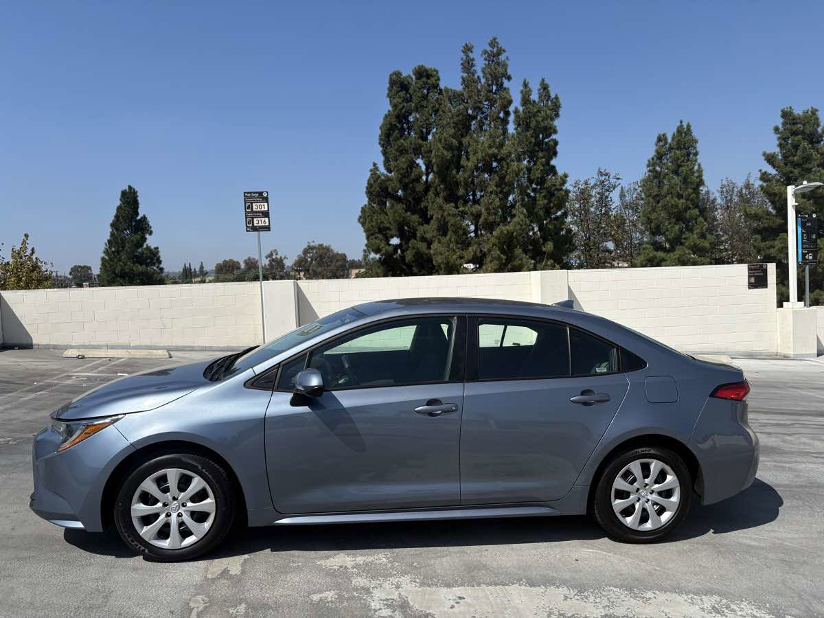Used 2025 Toyota Corolla LE image 8