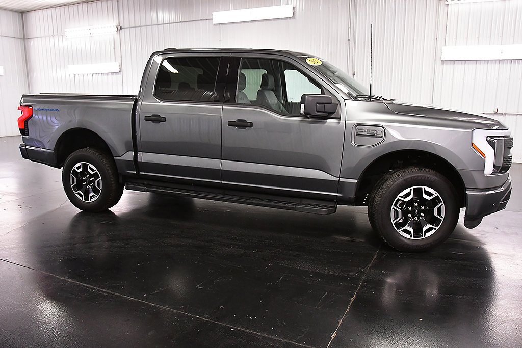 Used 2023 Ford F150 Lightning XLT image 8