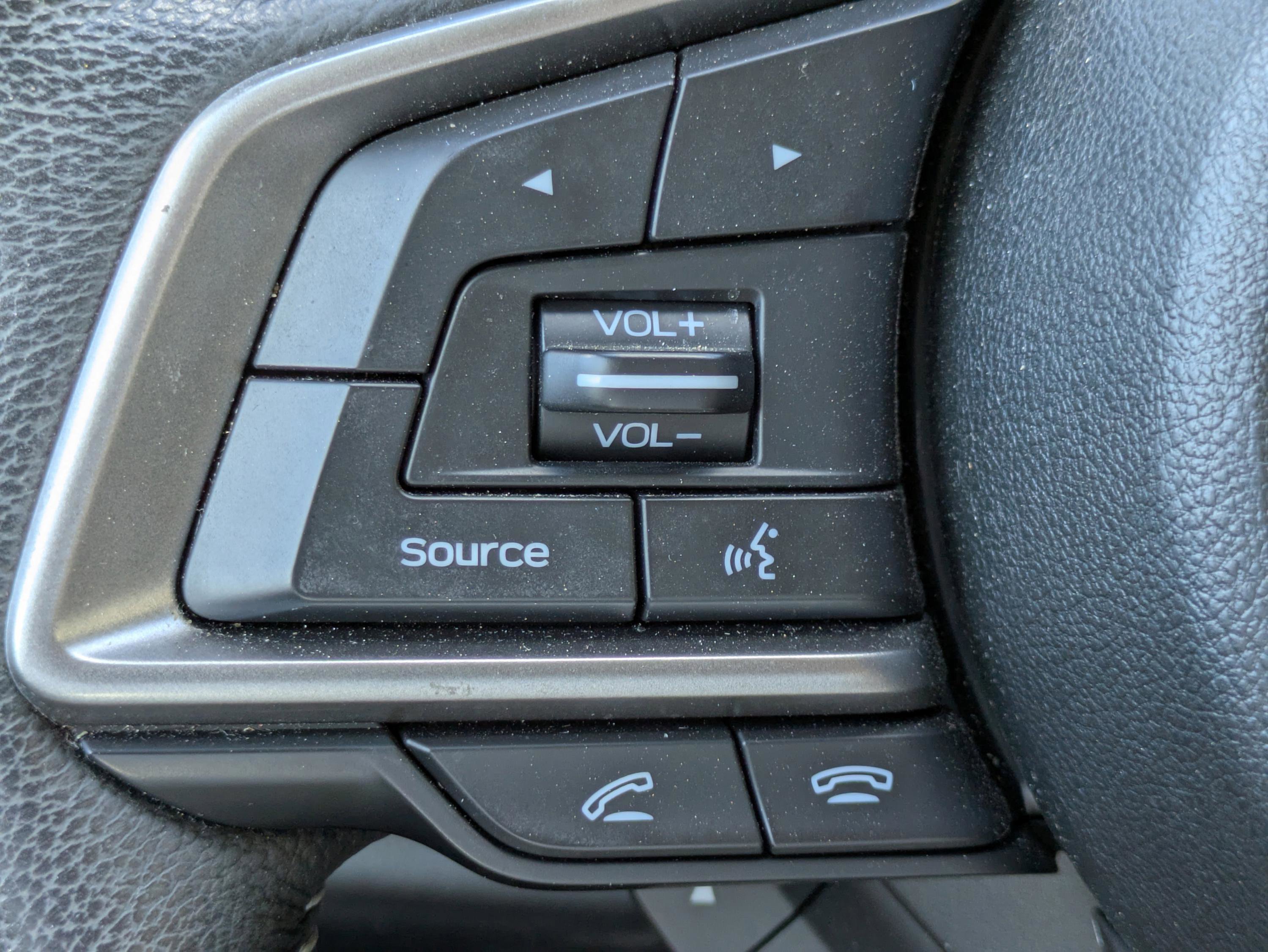 Used 2020 Subaru Outback Limited image 27