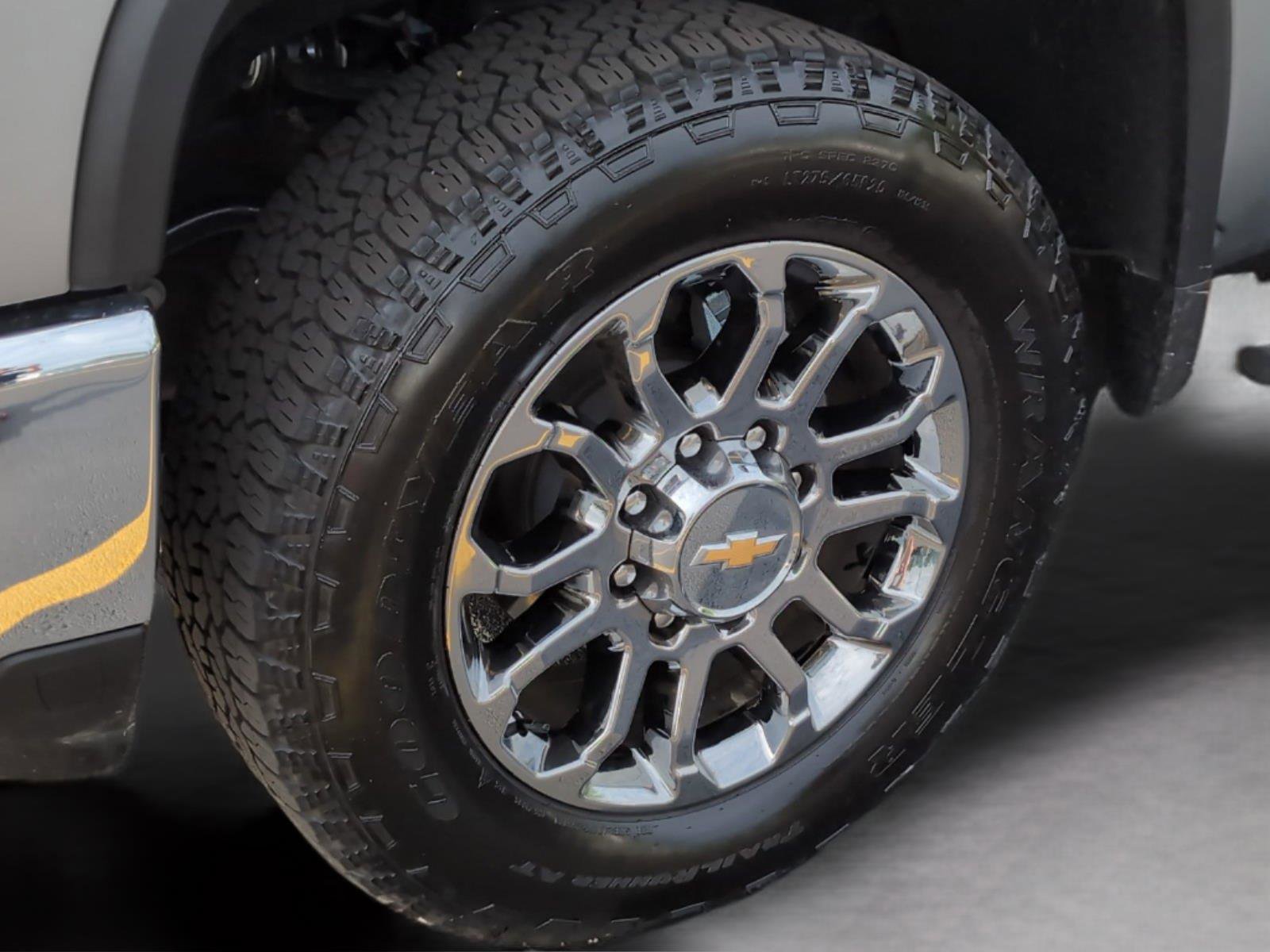 Used 2026 Chevrolet Silverado 2500 LTZ w/ LTZ Convenience Package AWD/4WD image 33