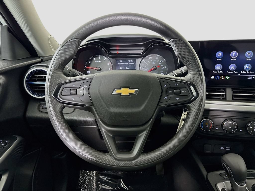 Certified 2025 Chevrolet Trax LS w/ LS Convenience Package FWD image 12