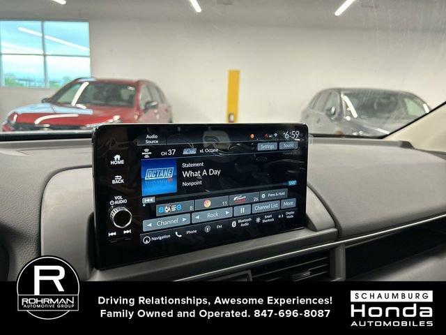 Used 2025 Honda Pilot Elite image 6