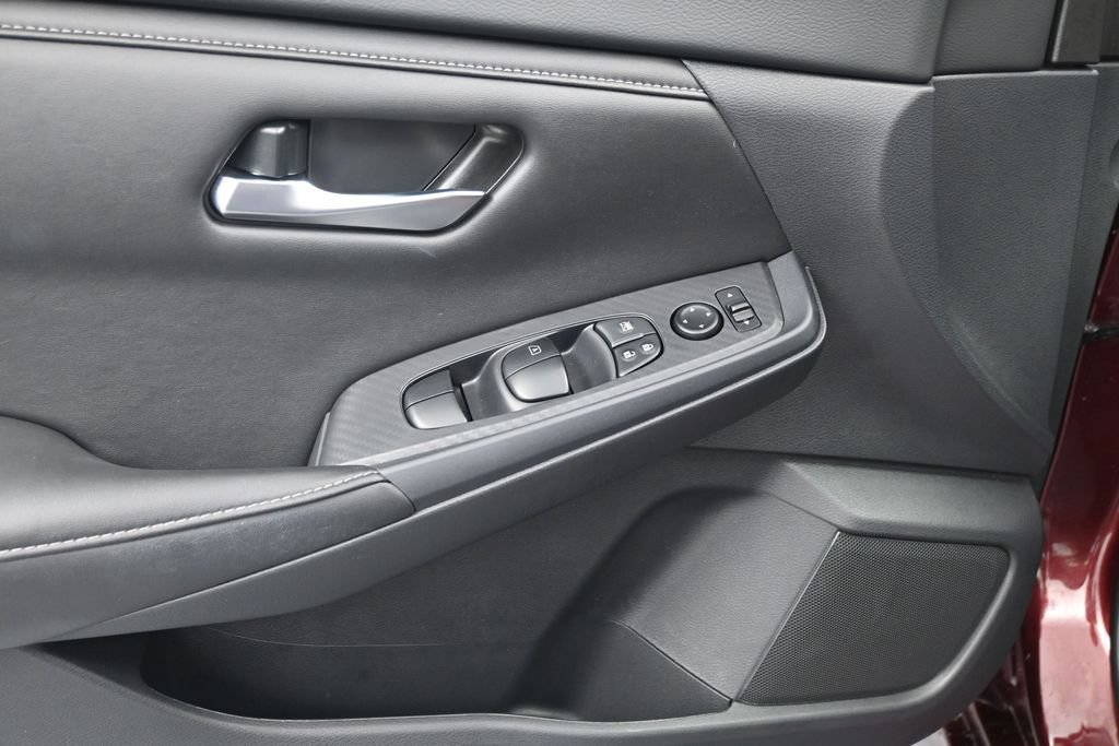 Used 2024 Nissan Sentra SV FWD image 10