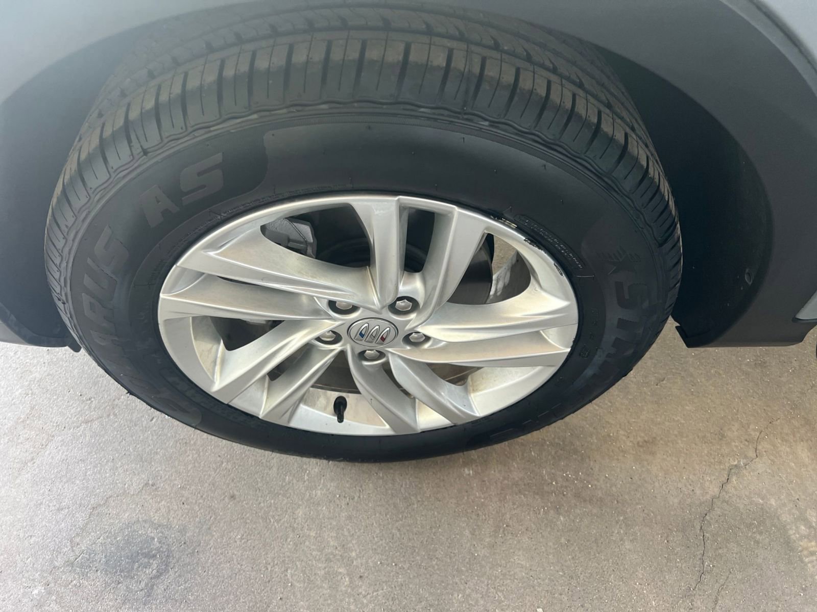 Used 2025 Buick Envista Preferred image 30