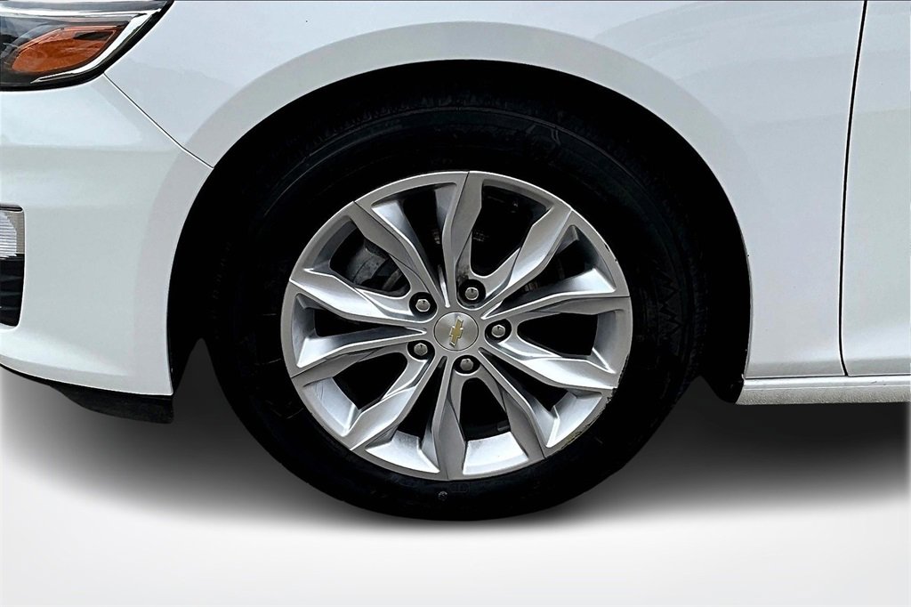 Used 2020 Chevrolet Malibu LT image 32