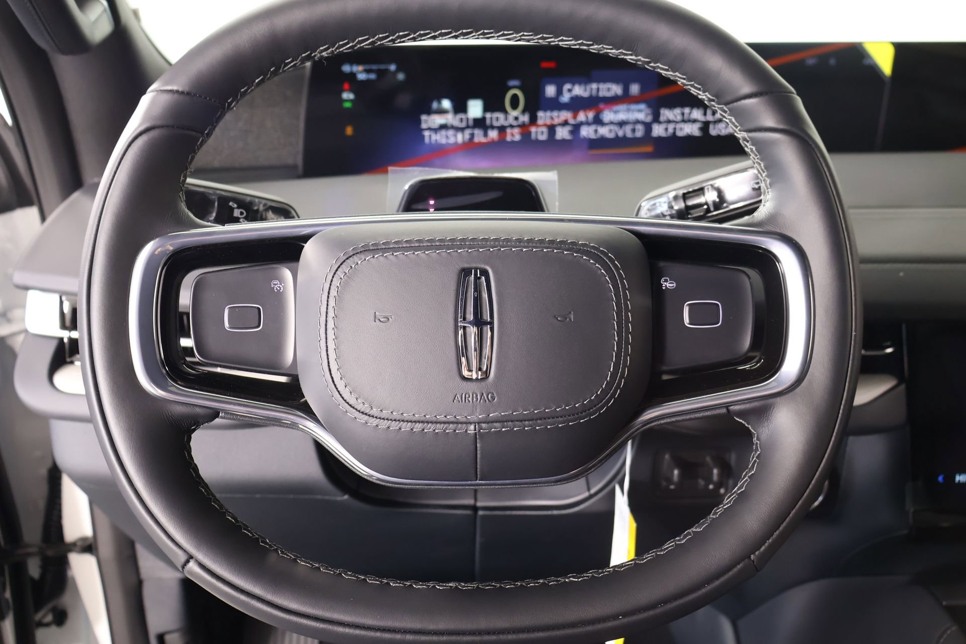 New 2026 Lincoln Navigator Reserve w/ Jet Appearance Package image 3