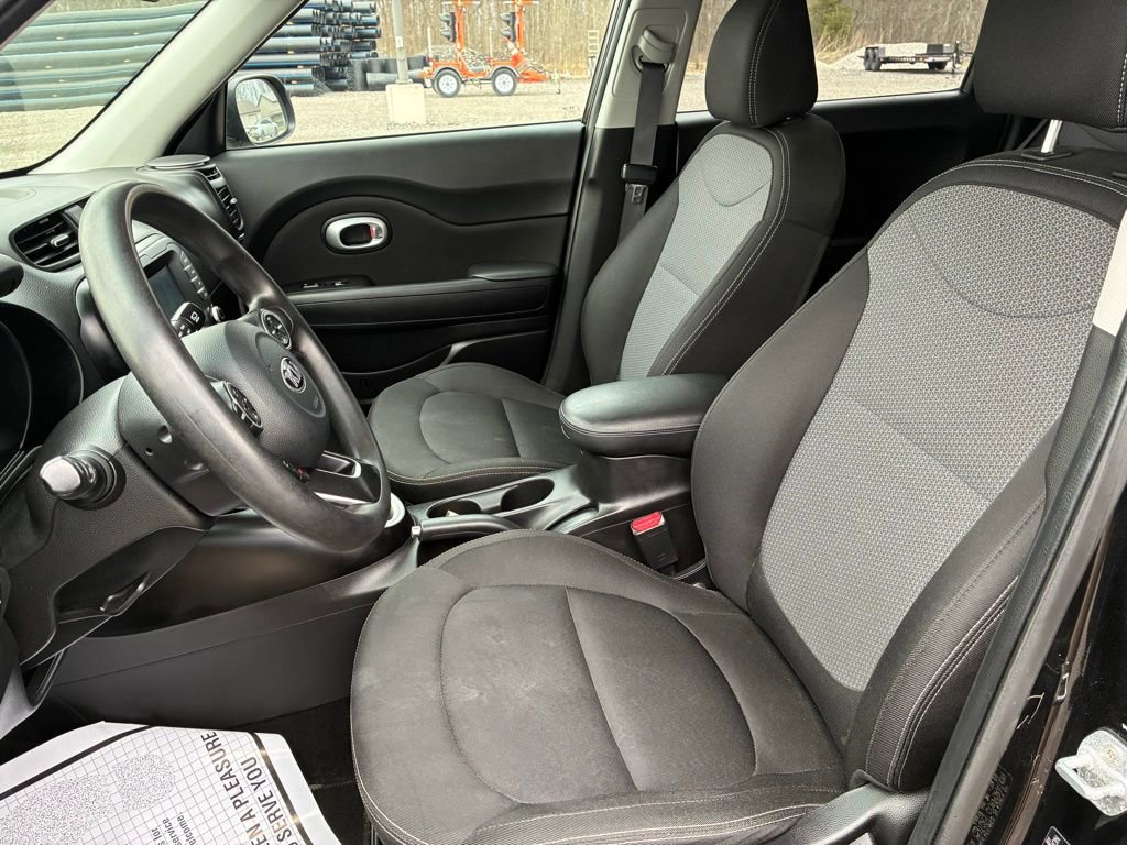 Used 2019 Kia Soul + FWD image 10
