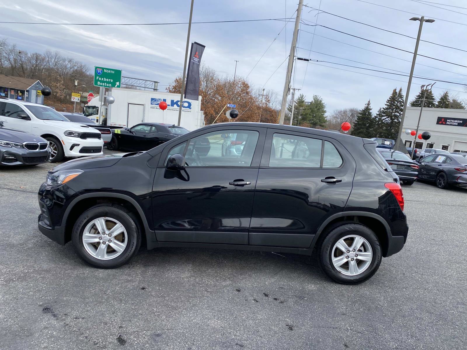 Used 2019 Chevrolet Trax LS image 2