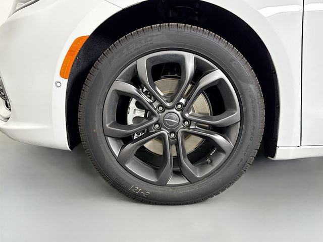 New 2026 Chrysler Pacifica Select image 31