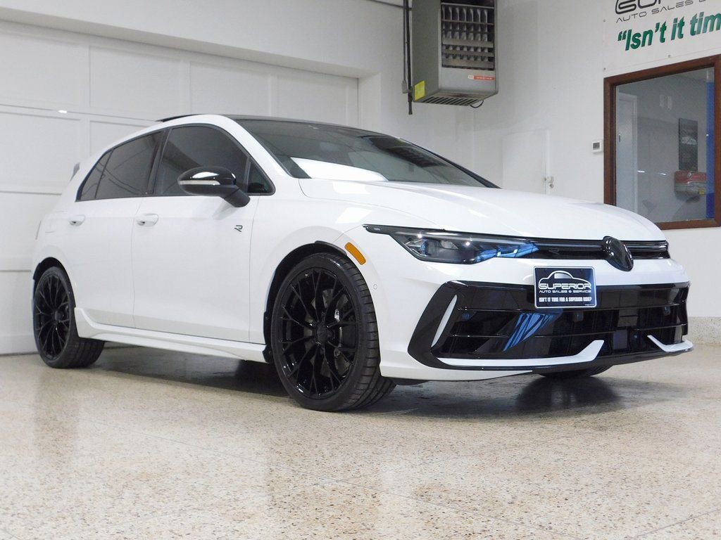 Used 2025 Volkswagen Golf R image 3
