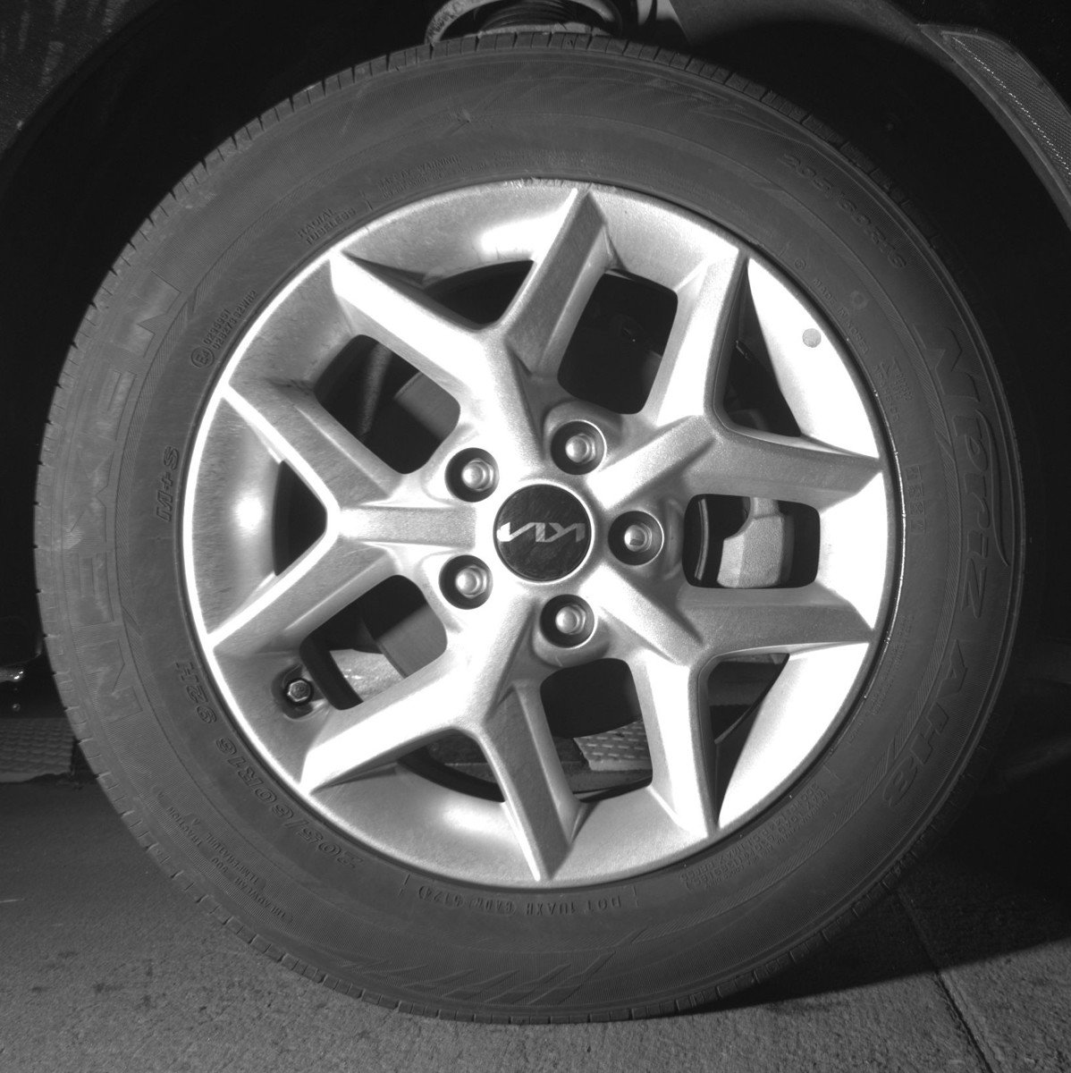 Used 2025 Kia Soul LX w/ LX Technology Package image 12