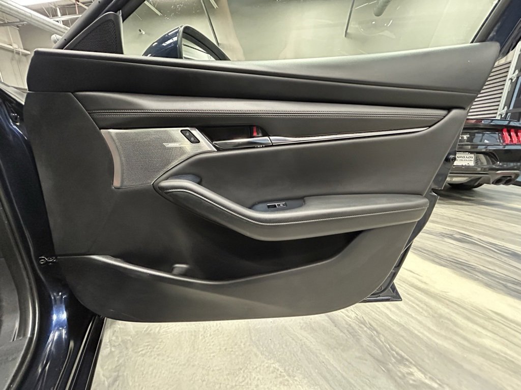 Used 2019 MAZDA MAZDA3 AWD Hatchback w/ Preferred Pkg image 33