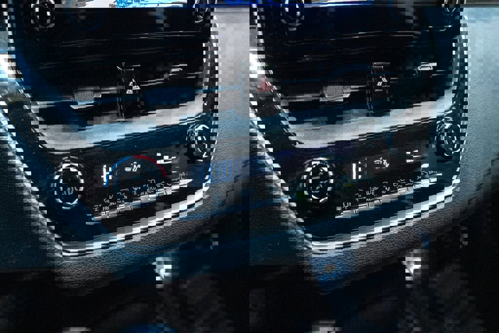 Certified 2020 Toyota Corolla LE image 25