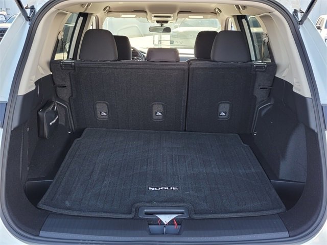 Certified 2025 Nissan Rogue S image 9